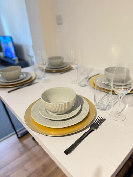 Luxury Cozy 3 Bed Apartment 5Mins From City - Free Parking! Nottingham Exteriér fotografie