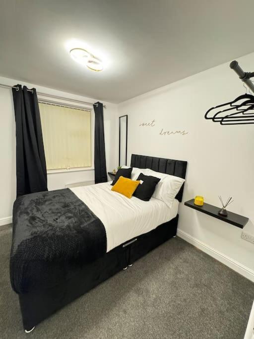 Luxury Cozy 3 Bed Apartment 5Mins From City - Free Parking! Nottingham Exteriér fotografie