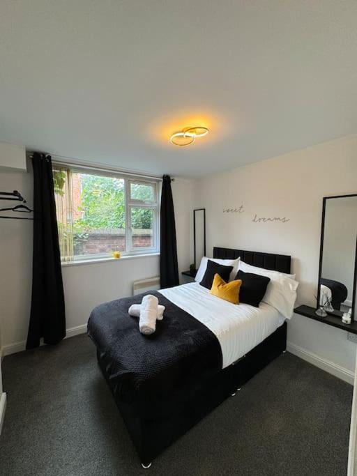 Luxury Cozy 3 Bed Apartment 5Mins From City - Free Parking! Nottingham Exteriér fotografie